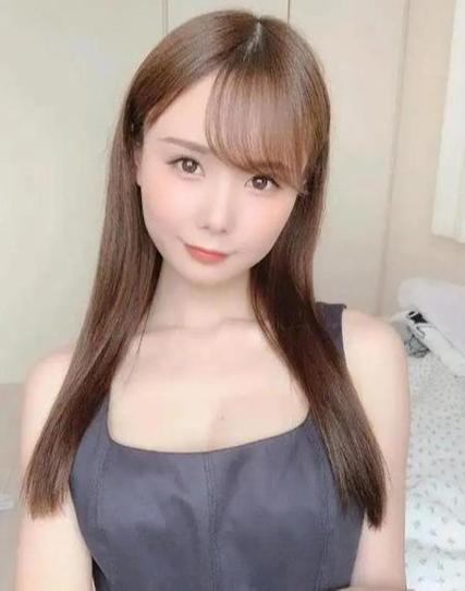 杏黄色